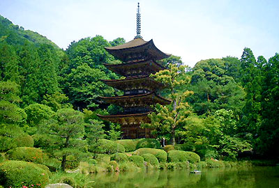 瑠璃光寺 五重塔